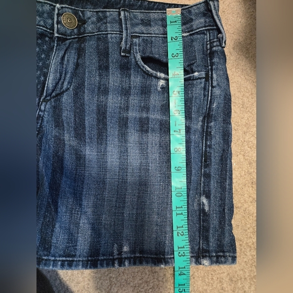 TRUE RELIGION "Cassie" Stars And Stripes Semi Distressed Cotton Denim Shorts. 29 - Picture 12 of 14